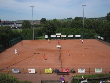 Terrain de tennis